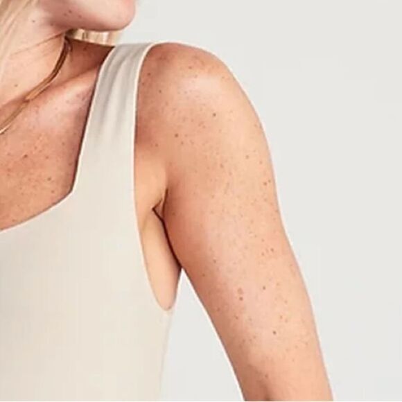NWT Old Navy Beige Square Neck Women's Sleeveless Bodysuit Large - Picture 3 of 5